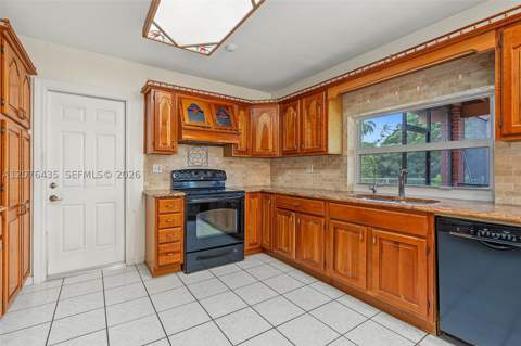 17721 SW 93rd Ave, Palmetto Bay FL - photo 6 of 21