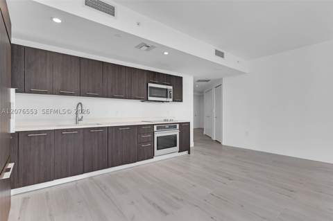 45 SW 9th St 1706, Miami FL - photo 14 of 36