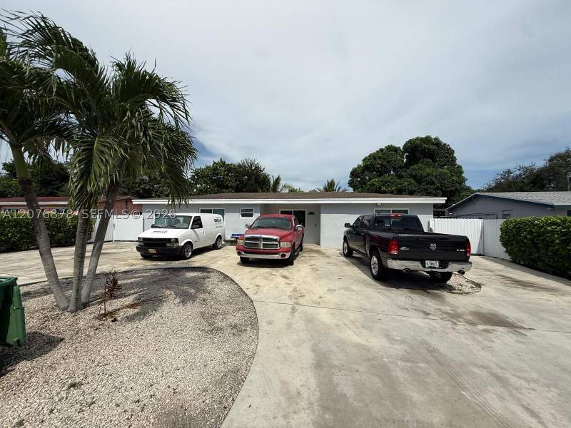 5 bedroom SingleFamilyResidence at 14321 NW 16th Ct, Jeb Estates, Miami — photo 3