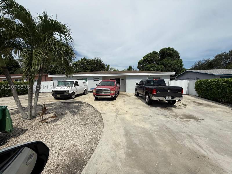 5 bedroom SingleFamilyResidence at 14321 NW 16th Ct, Jeb Estates, Miami — photo 4