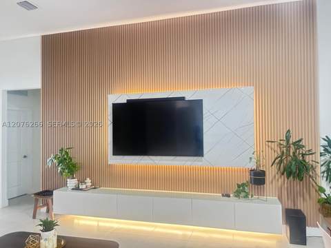 14435 SW 13th Ter, Miami FL - photo 8 of 42