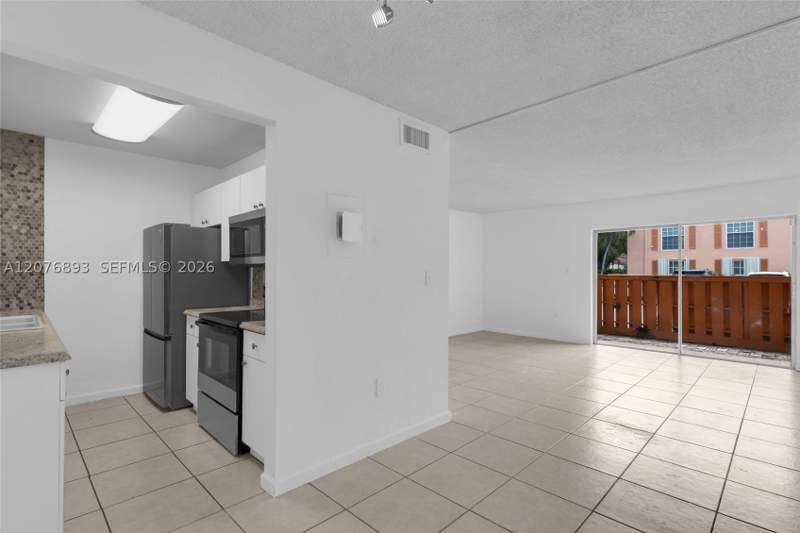 2 bedroom Condominium at 7100 Fairway Dr K11, Cypress Village Condo, Miami Lakes — photo 4