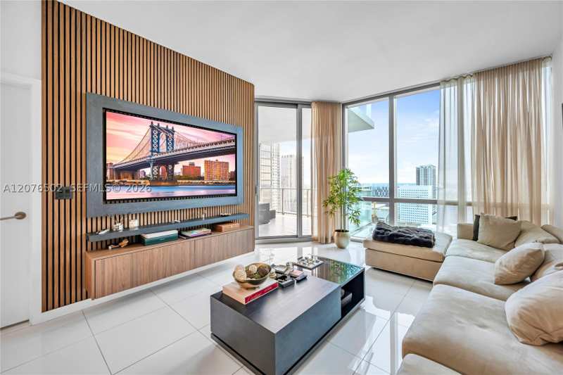 2 bedroom Condominium at 851 NE 1st Ave 2408, Paramount Miami Worldcent, Miami — photo 1