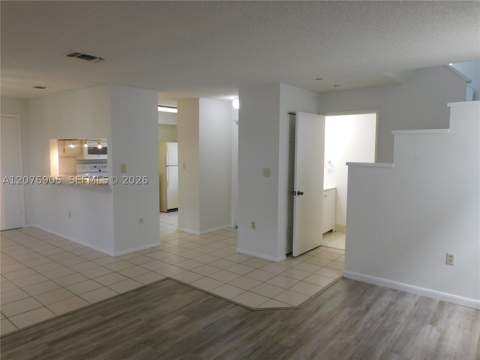 14732 SW 90th Ter, Miami FL - photo 13 of 45