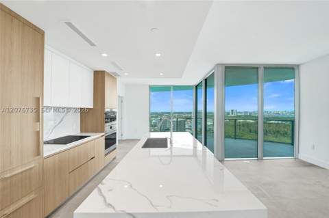 2411 Laguna Circle 2511, North Miami FL - photo 7 of 130