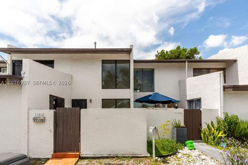 3 bedroom SingleFamilyResidence at 11312 SW 67th Ter, Snapper Creek Townhouses, Miami — photo 3