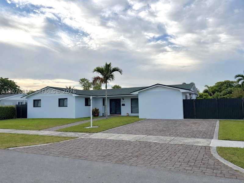 4 bedroom SingleFamilyResidence at 14072 SW 80th St, Kendale Lakes Sec One, Miami — photo 1