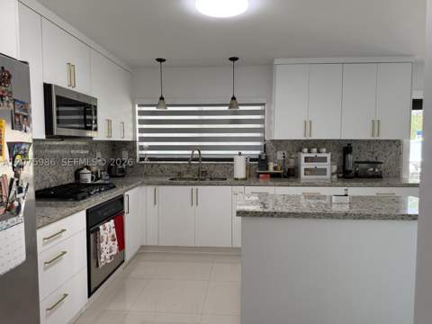 14072 SW 80th St, Miami FL - photo 12 of 16