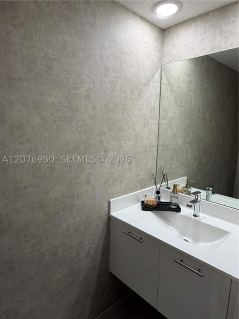 10300 NW 66th St, Doral FL - photo 10 of 72