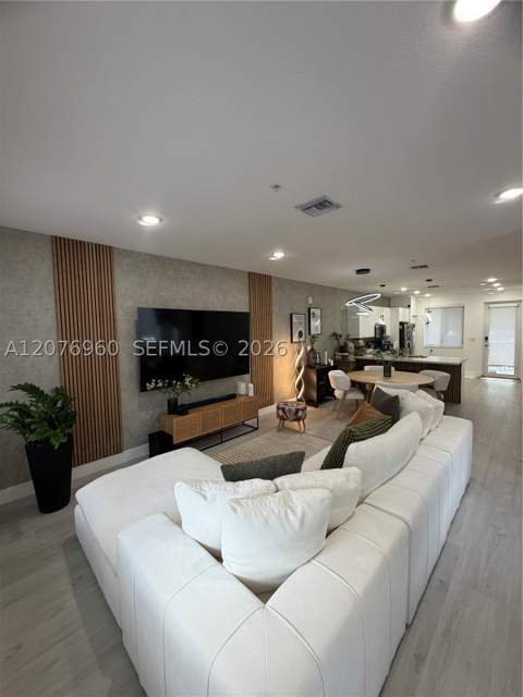 10300 NW 66th St, Doral FL - photo 15 of 72
