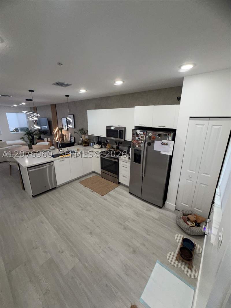 3 bedroom SingleFamilyResidence at 10300 NW 66th St, Landmark At Doral, Doral — photo 3