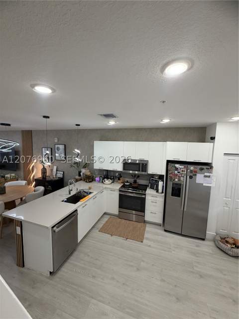 10300 NW 66th St, Doral FL - photo 6 of 72
