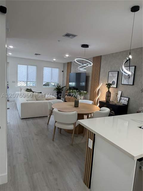 10300 NW 66th St, Doral FL - photo 8 of 72
