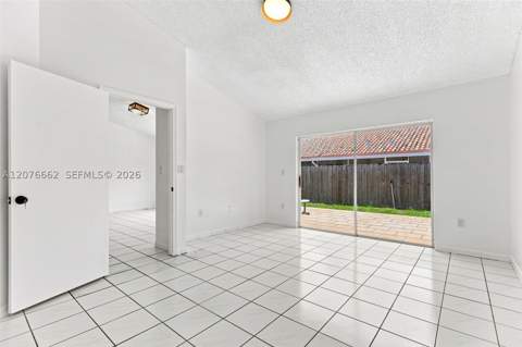 19181 NW 89th Ave, Hialeah FL - photo 21 of 40