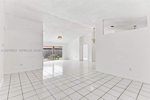 19181 NW 89th Ave, Hialeah FL - photo 8 of 40