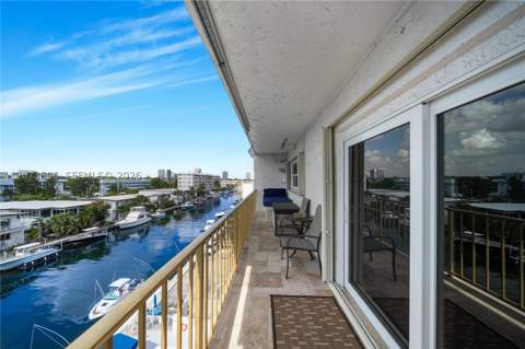3770 NE 171st St 504, North Miami Beach FL - photo 15 of 26
