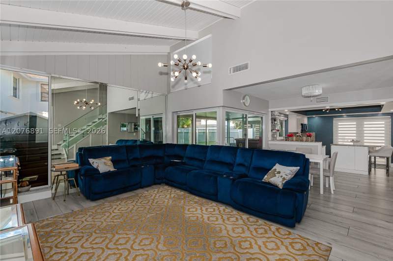 4 bedroom SingleFamilyResidence at 928 NW 106th Ave Cir, Fontainebleau Park West V, Miami — photo 4