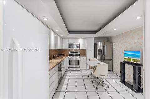 5001 Collins Ave 3B, Miami Beach FL - photo 18 of 44