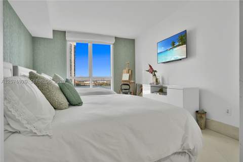 901 Brickell Key Blvd 1807, Miami FL - photo 7 of 55