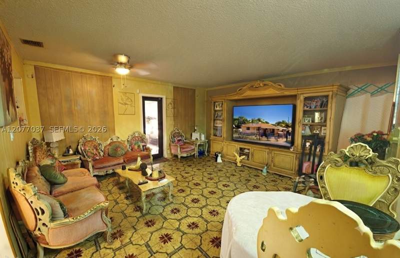 3 bedroom SingleFamilyResidence at 8210 NW 34th Ave, Greenville Manor, Miami — photo 3