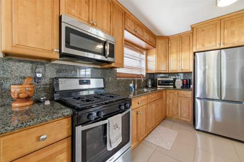 9500 Cutler Ridge Dr, Cutler Bay FL - photo 22 of 45