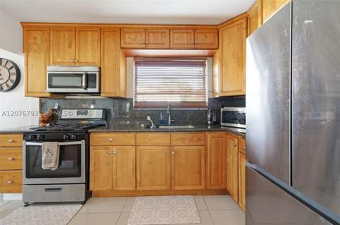 9500 Cutler Ridge Dr, Cutler Bay FL - photo 23 of 45