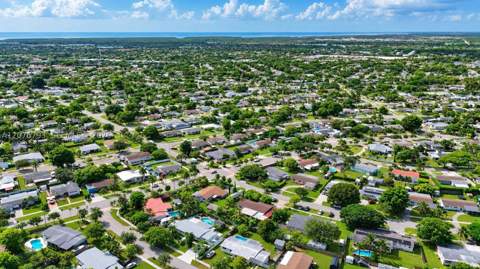 9500 Cutler Ridge Dr, Cutler Bay FL - photo 6 of 45