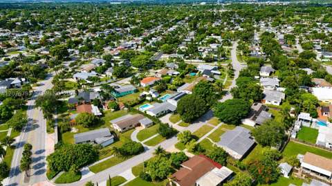 9500 Cutler Ridge Dr, Cutler Bay FL - photo 7 of 45