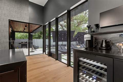 400 NW 49th St, Miami FL - photo 16 of 45