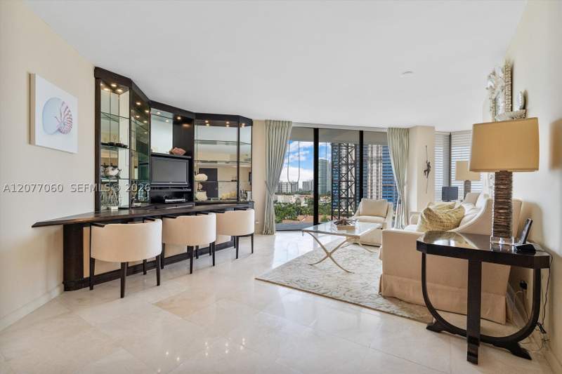 2 bedroom Condominium at 19355 Turnberry Way 8B, Turnberry Towers Condo, Aventura — photo 3