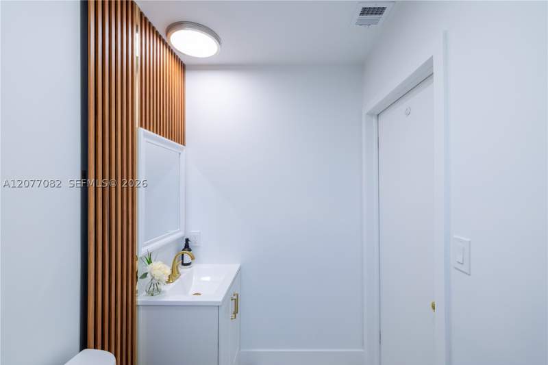 4 bedroom SingleFamilyResidence at 13540 SW 180th Ter, Forest View Sub, Miami — photo 2