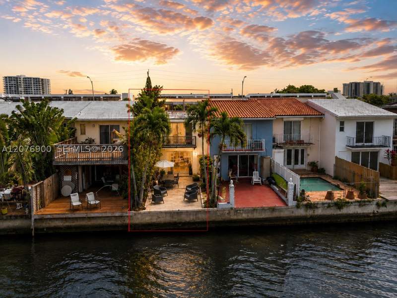 2 bedroom SingleFamilyResidence at 2117 NE 123rd St, Areta Estates Sec 4, North Miami — photo 2