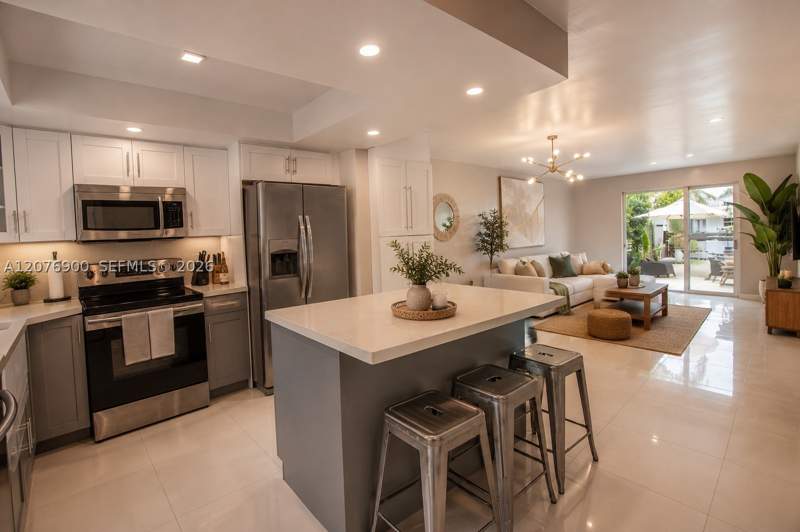 2 bedroom SingleFamilyResidence at 2117 NE 123rd St, Areta Estates Sec 4, North Miami — photo 3