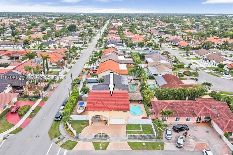 5 bedroom SingleFamilyResidence at 13904 SW 18th Ter, Zenteno Sub, Miami — photo 4