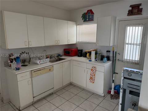 1300 Lincoln Rd E705, Miami Beach FL - photo 11 of 14