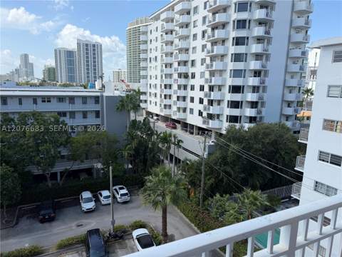 1300 Lincoln Rd E705, Miami Beach FL - photo 7 of 14