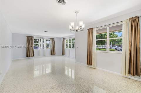 9354 Caribbean Blvd, Cutler Bay FL - photo 12 of 47