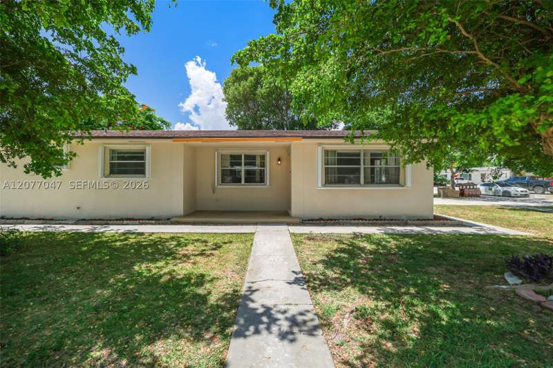 3 bedroom SingleFamilyResidence at 9354 Caribbean Blvd, Pine Tree Manor Sec 1, Cutler Bay — photo 4