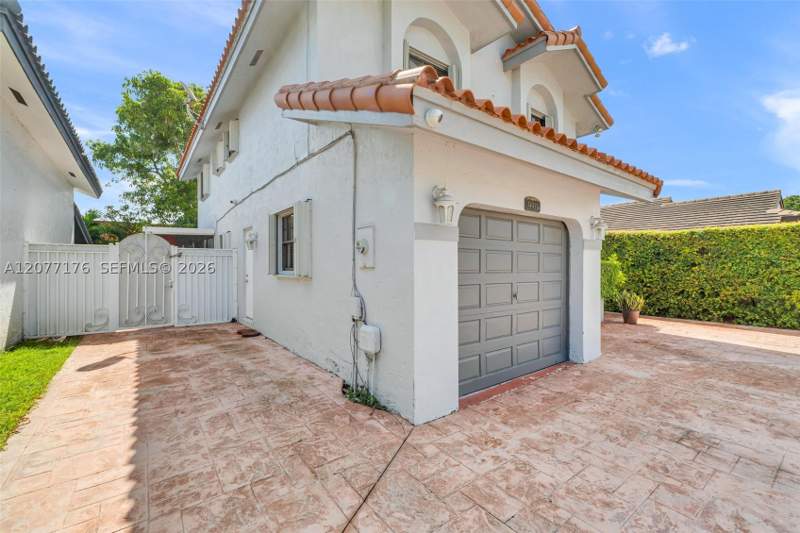 3 bedroom SingleFamilyResidence at 9911 SW 136th Ct, Davidson One Sub, Miami — photo 3