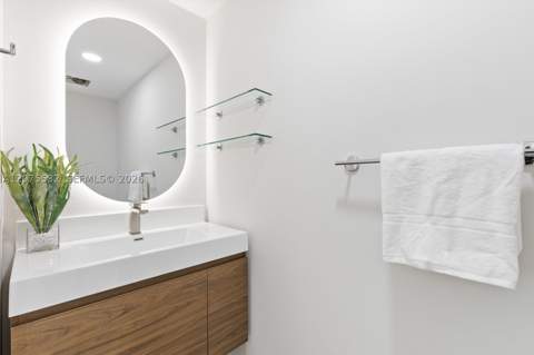 1040 Biscayne Blvd 3403, Miami FL - photo 14 of 38
