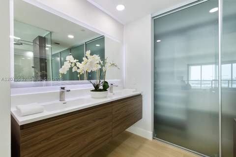 1040 Biscayne Blvd 3403, Miami FL - photo 18 of 38