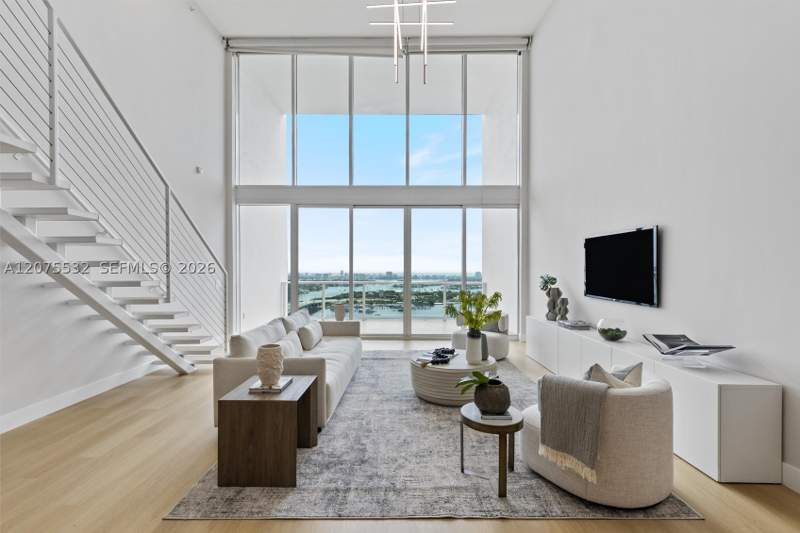 2 bedroom Condominium at 1040 Biscayne Blvd 3403, Ten Museum Pk Residential, Miami — photo 4
