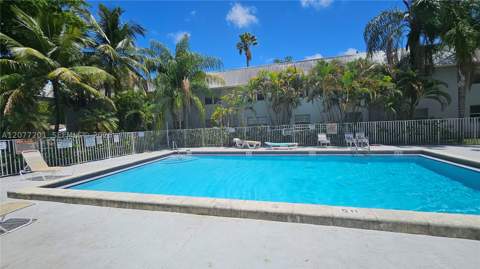 17255 SW 95th Ave 211, Palmetto Bay FL - photo 10 of 11