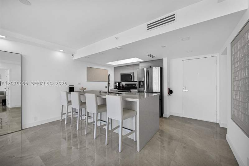 2 bedroom Condominium at 7601 E Treasure Dr 1419, The Grandview Palace Cond, North Bay Village — photo 5