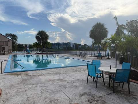 9171 Fontainebleau Blvd 5, Miami FL - photo 18 of 20