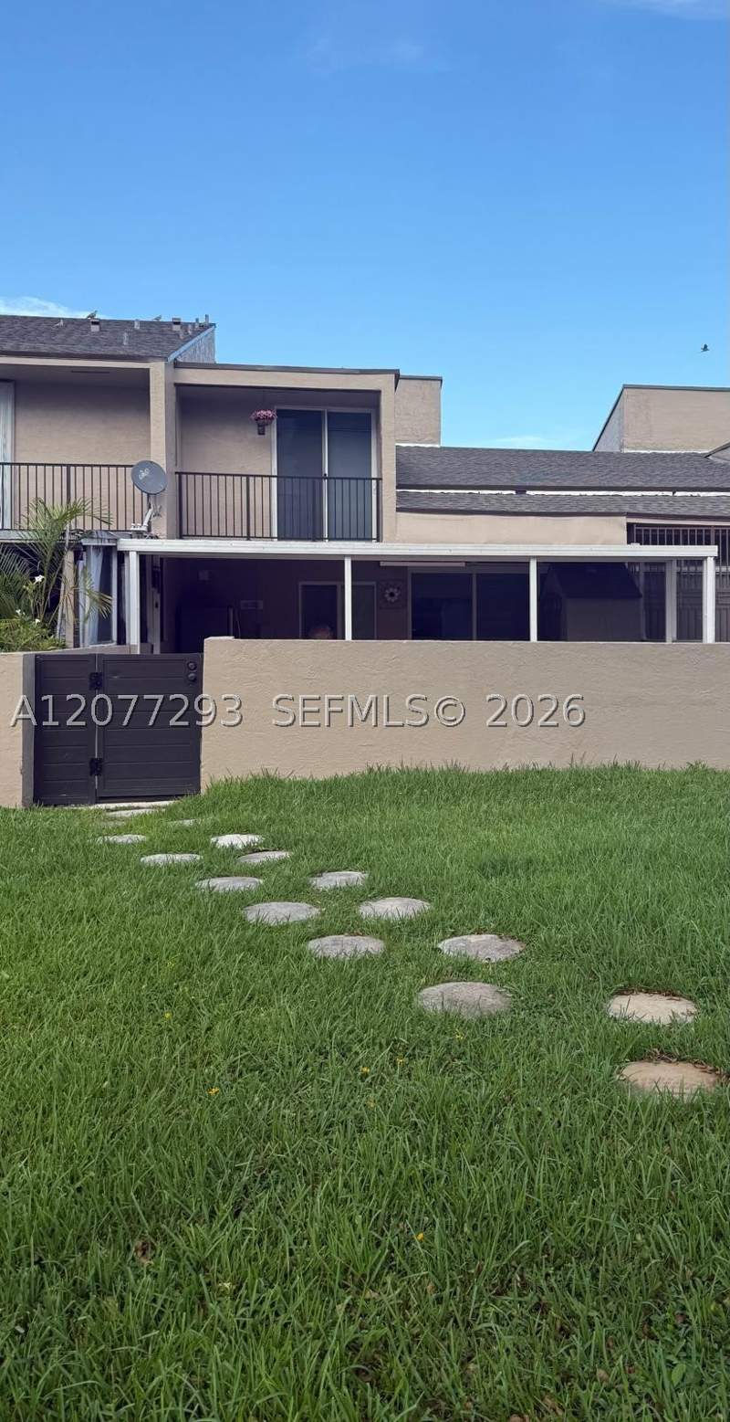 3 bedroom Condominium at 9171 Fontainebleau Blvd 5, Oakview Condo No 1, Miami — photo 4
