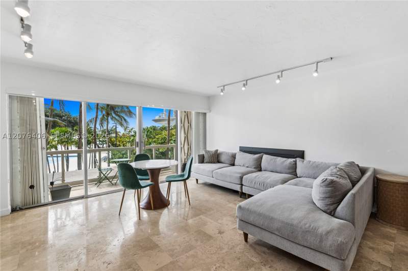 1 bedroom Condominium at 2451 Brickell Ave 2T, Brickell Townhouse Condo, Miami — photo 3