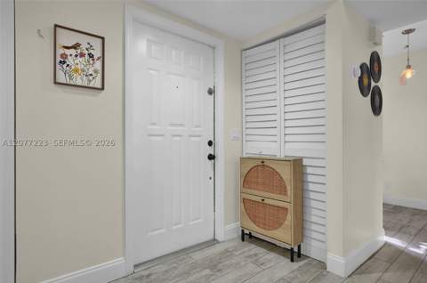 6538 NW 170th Ter, Hialeah FL - photo 10 of 29