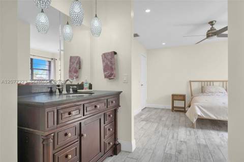6538 NW 170th Ter, Hialeah FL - photo 22 of 29