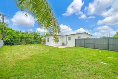 28740 SW 143rd Ct, Homestead FL - photo 10 of 24